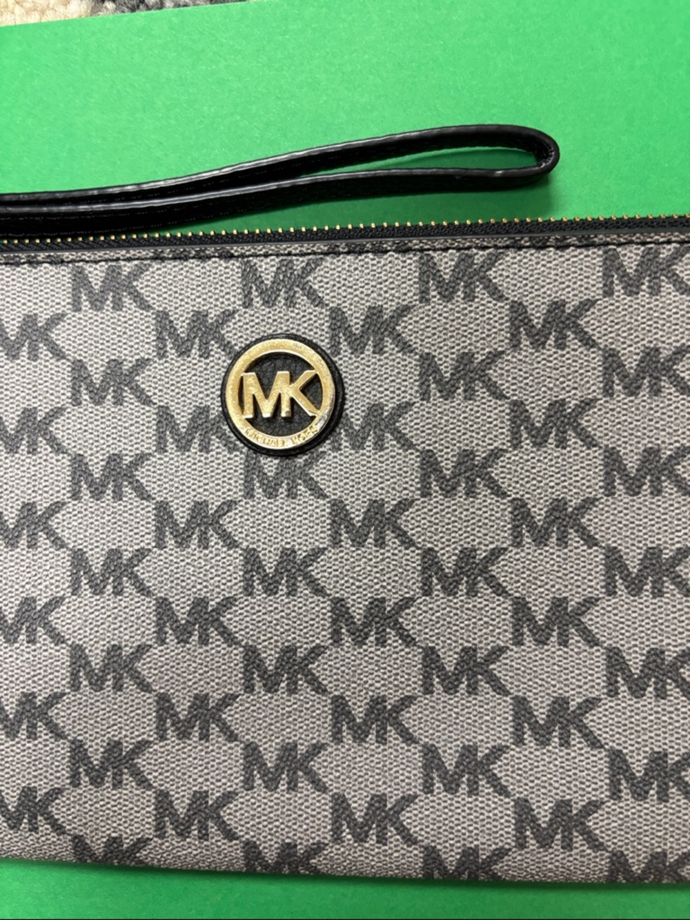 Michael Kors large Gray and Black MK Logo Wristlet - Picture 2 of 6